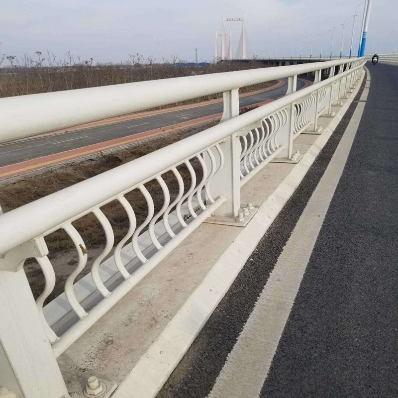 桥梁防撞护栏